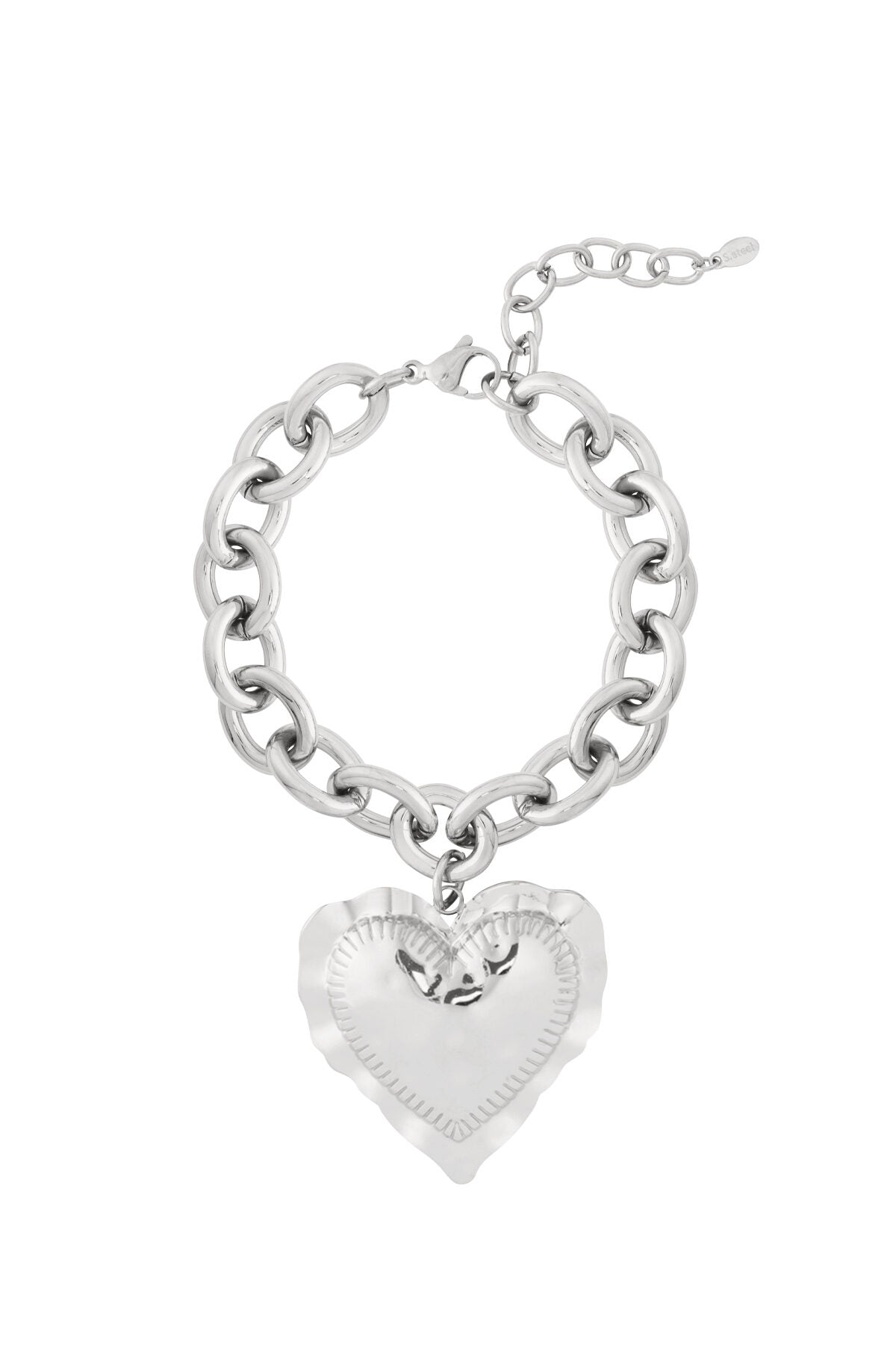 Elegant Heart Charm Bracelet for Everyday Wear