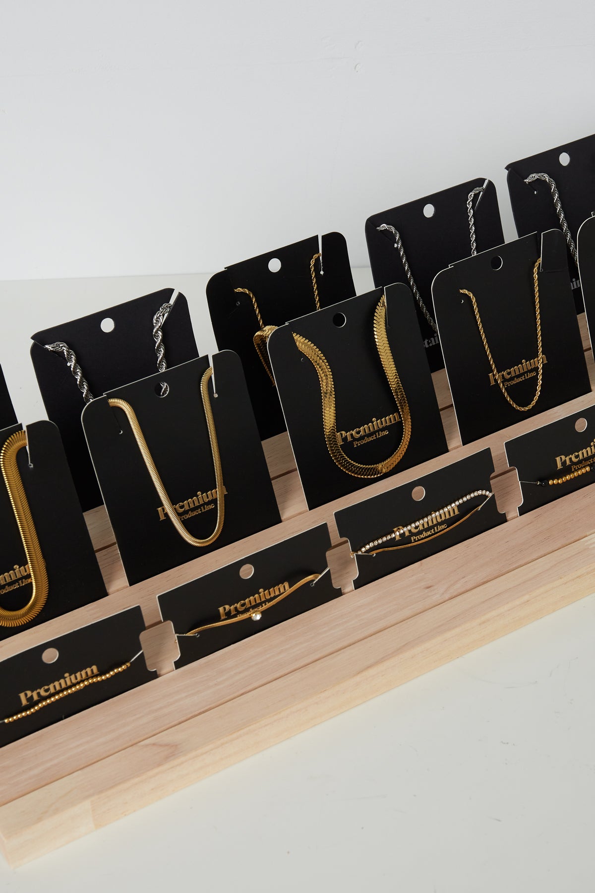 Elegant Solid Color Jewelry Trays for Everyday Use
