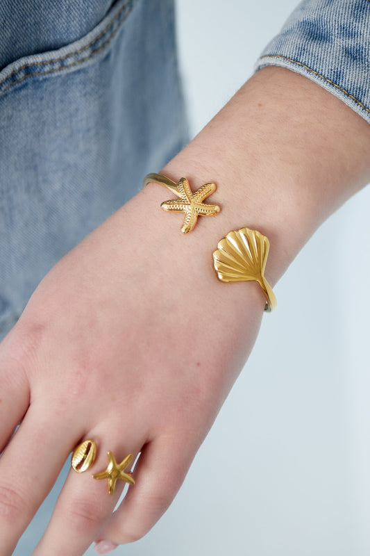 Stylish Cuff Bracelet in Silver & Gold