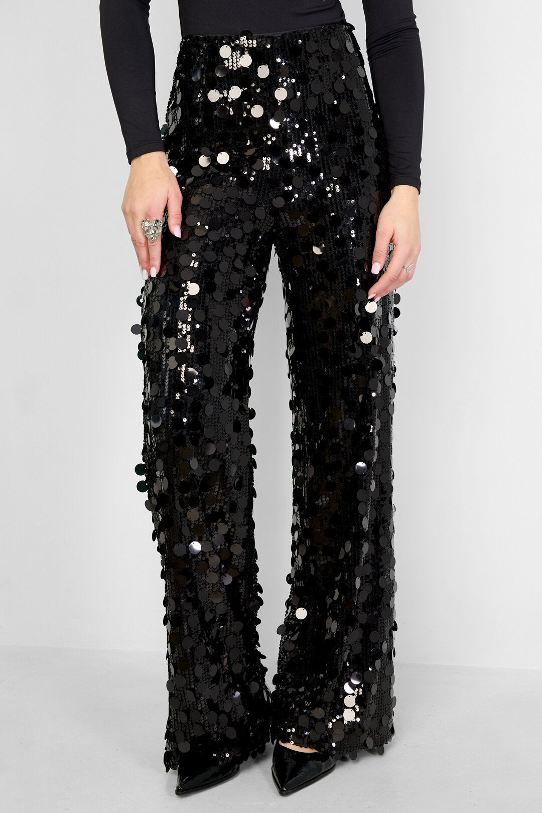 Elegant Straight Pants for All Fits