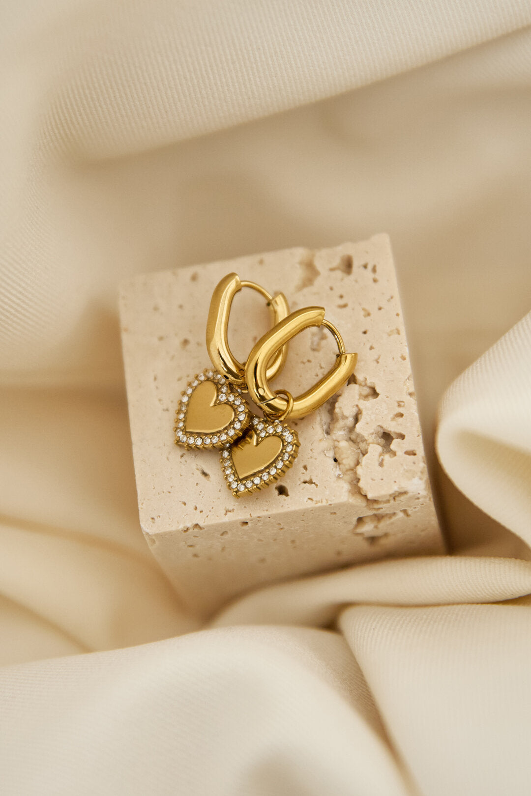 Stylish Heart-Shaped Drop Earrings for Everyday Glam
