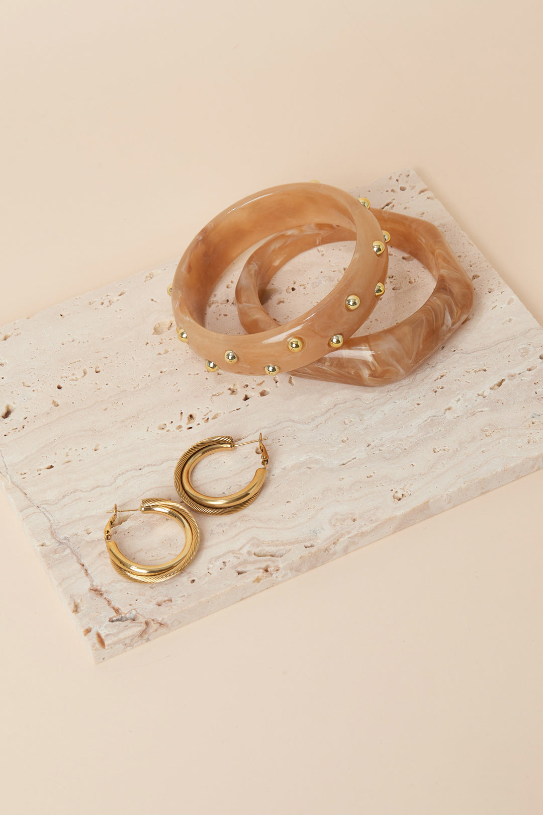 Elegant Off-White Jewelry Tray for Daily Use