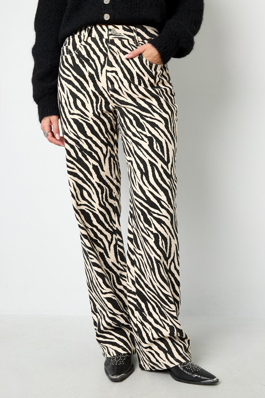 Stylish Black Zebra Stripe Denim Pants for Casual Wear