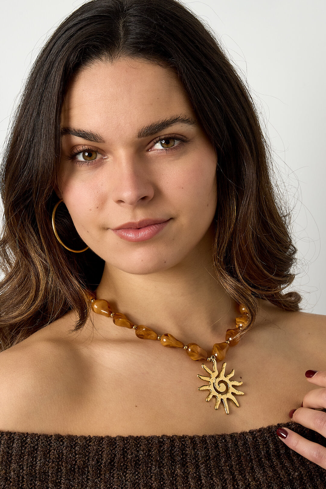 Stylish Acrylic Beaded Necklace for Spring/Summer