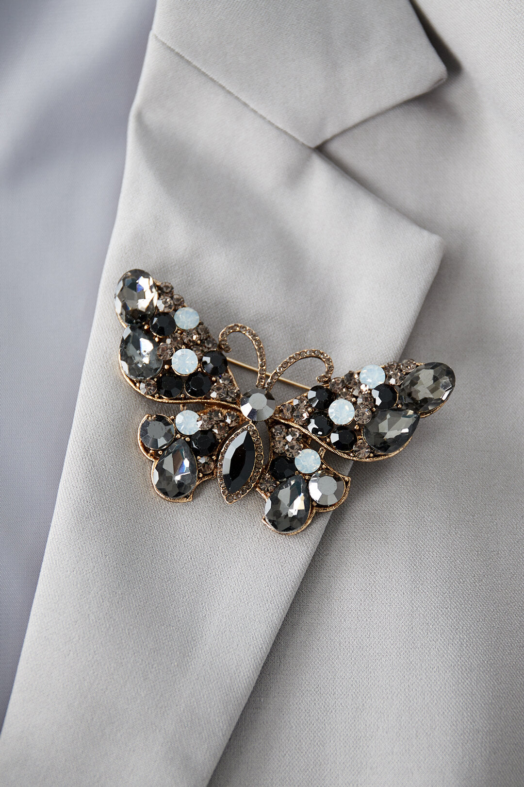 Elegant Multicolor Alloy Brooch for Every Occasion