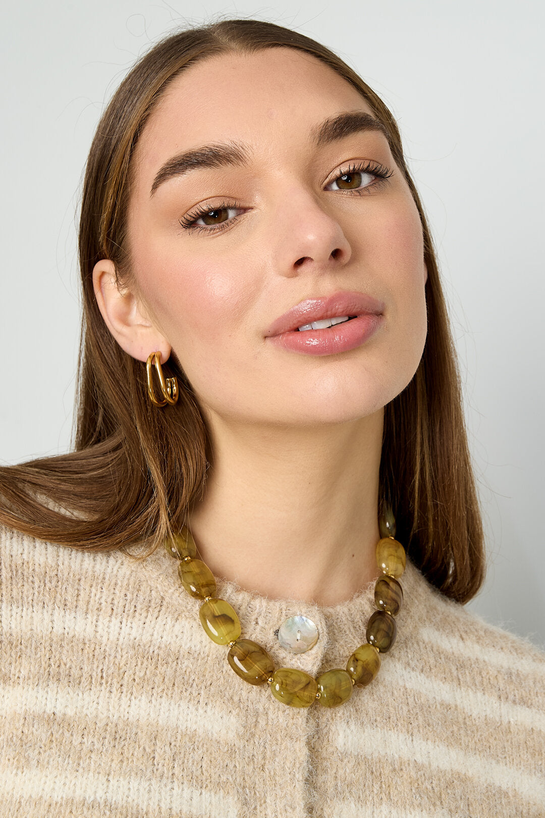 Chic Acrylic Beaded Necklace for Spring/Summer