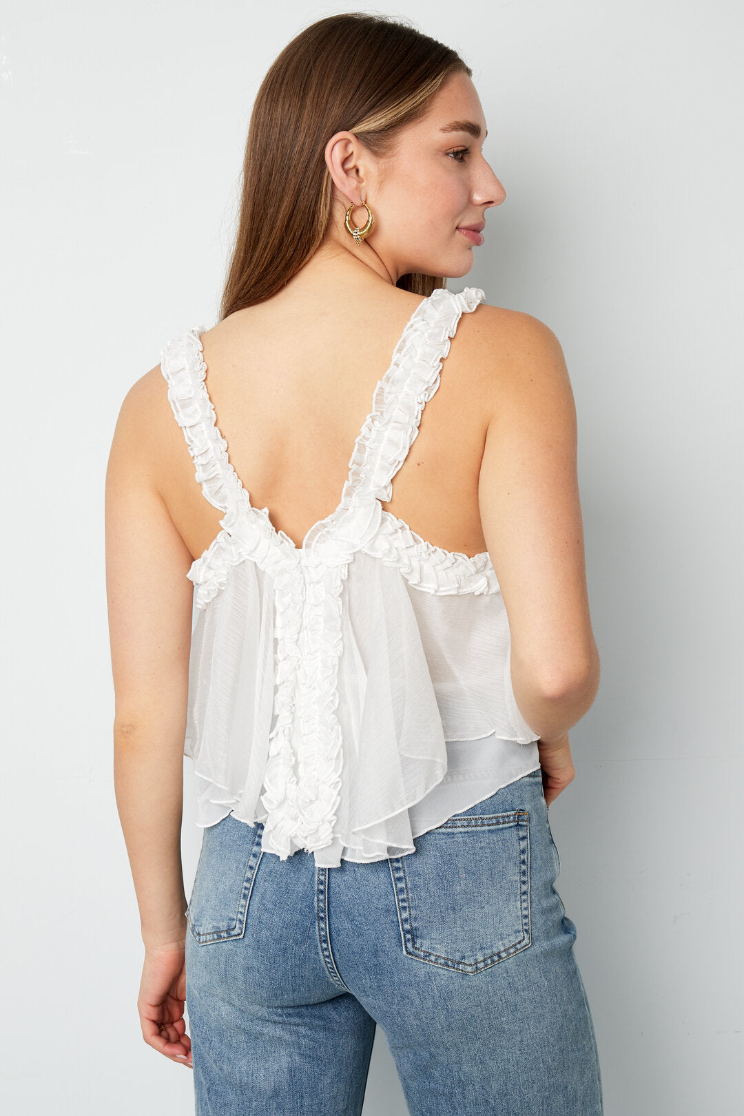 Elegant White Sleeveless Top for Spring/Summer