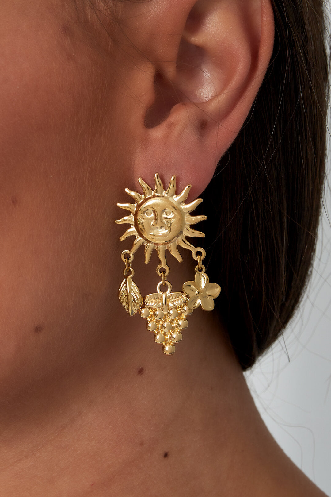 Elegant Gold Drop Earrings for Women - Simple and Stylish
