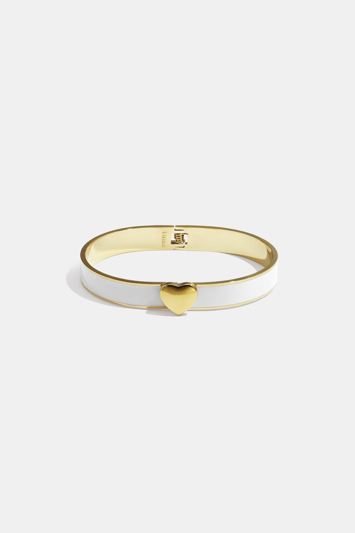 Charming Heart Bangle for Spring/Summer Elegance
