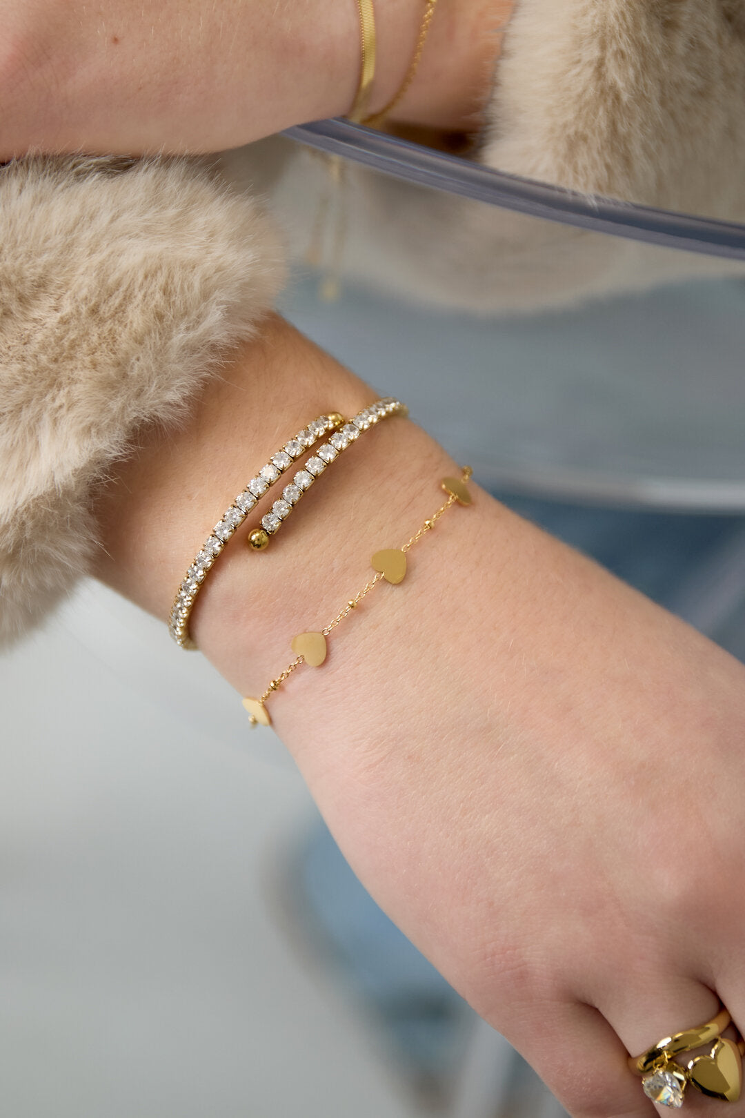 Elegant Gold Color Heart Chain Bracelet for Women