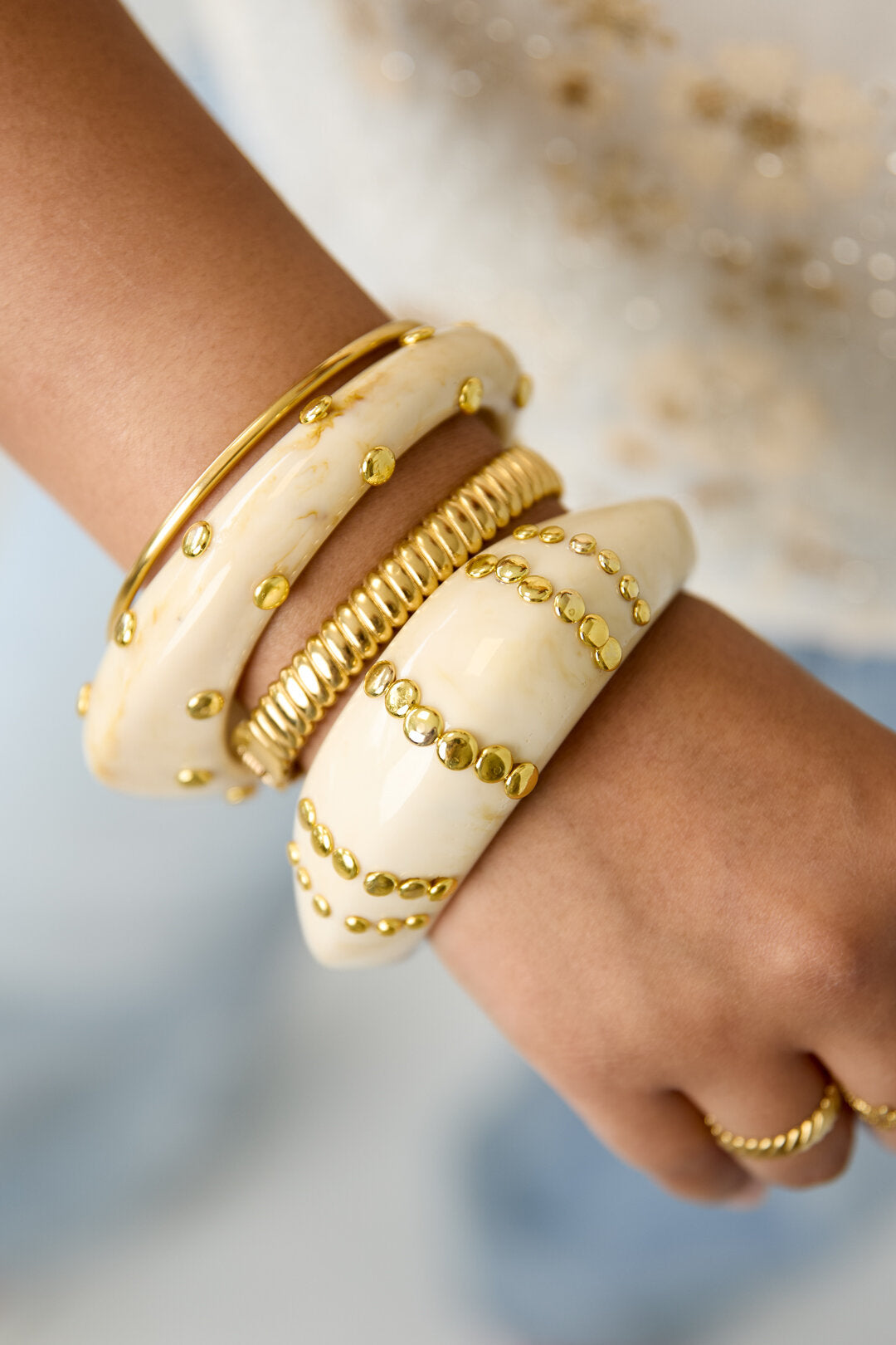 Stylish Resin Metal Bangle for Women, All Fit