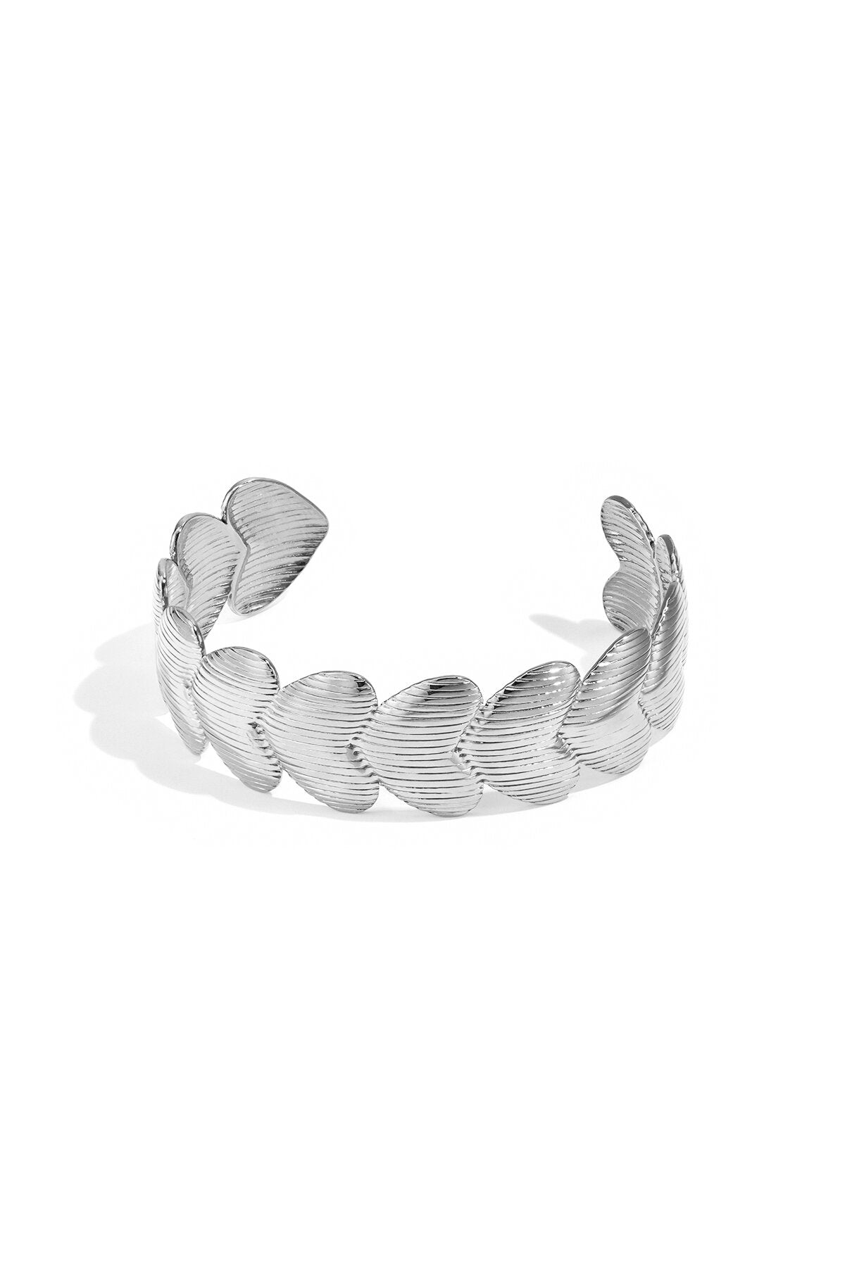 Stylish Heart Cuff Bracelet for Everyday Elegance