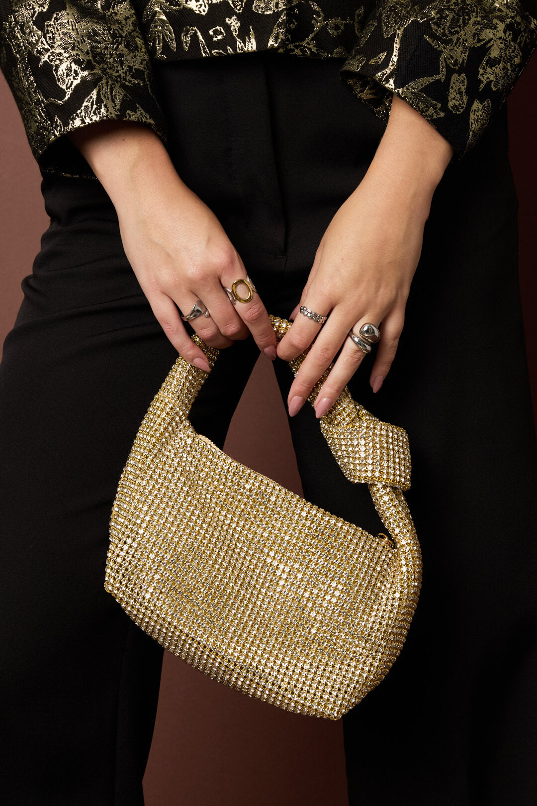 Elegant Luxurious Handbag for Women - All Fit, Solid Colors