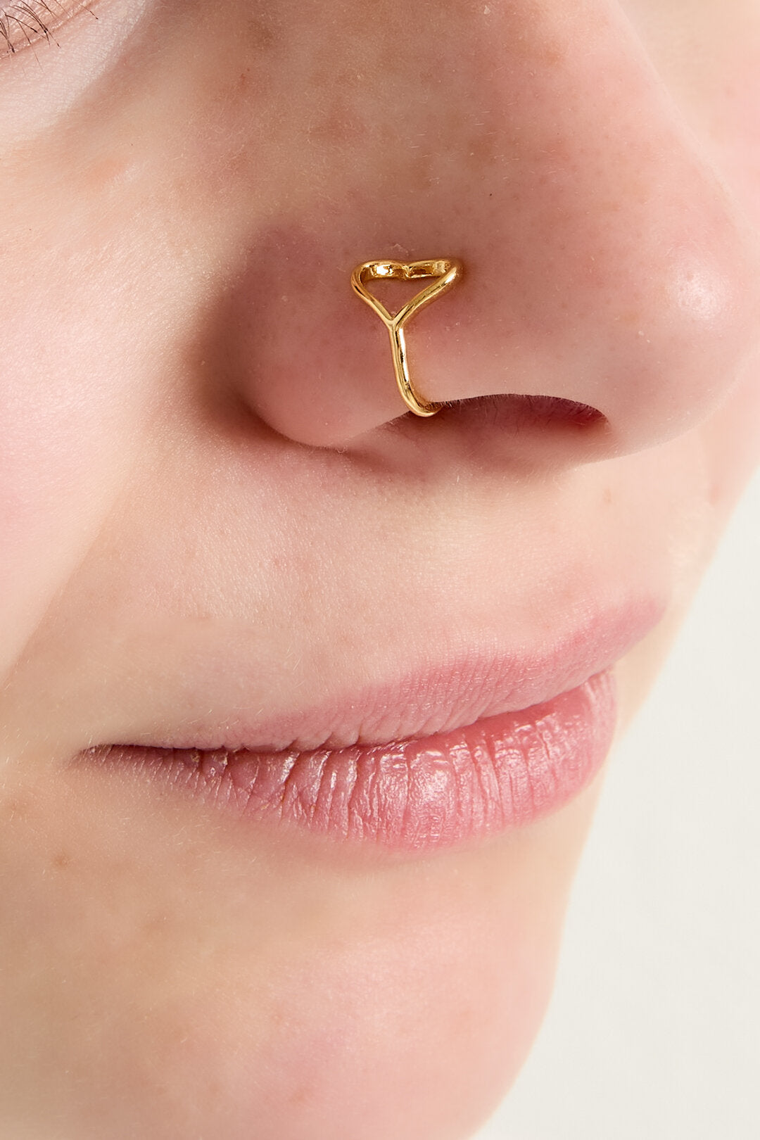 Elegant Heart-Shaped Ear Cuff for All Ears