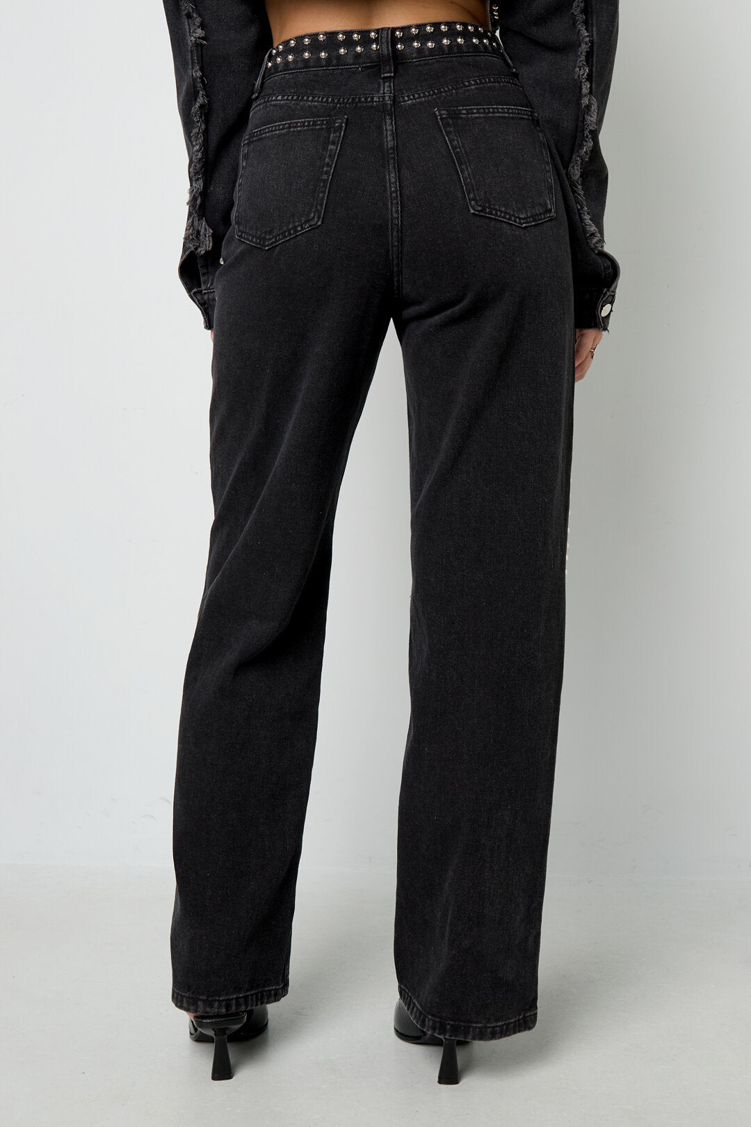 Stylish Black Straight Denim Pants for All Fits