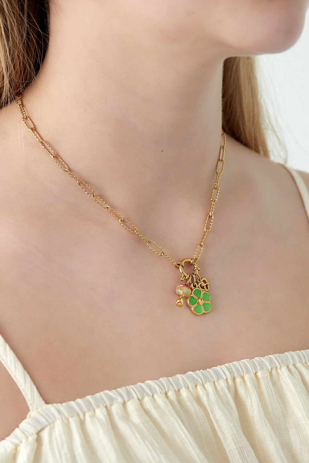 Elegant 14K Gold Plated Flower Pendant Necklace for Women