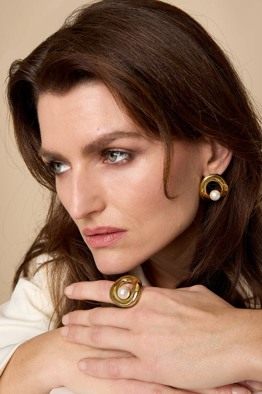 Elegant Adjustable Statement Ring in Silver & Gold