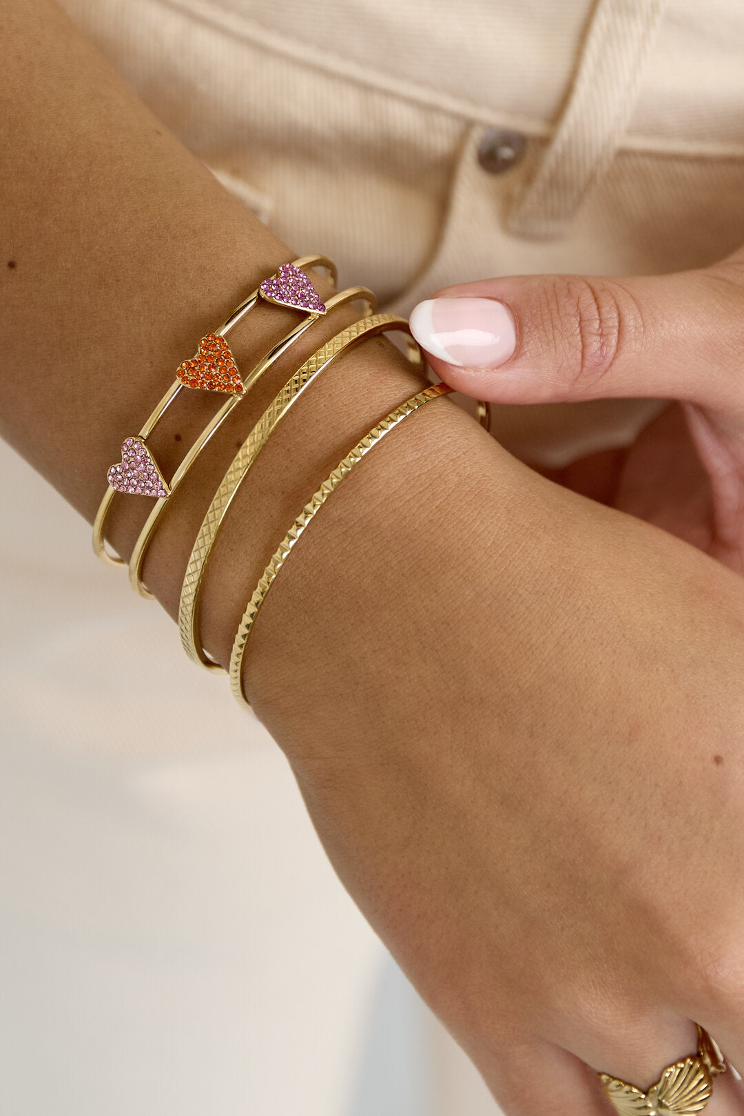 Elegant Gold Cuff Bracelet for Women - Romantic Style