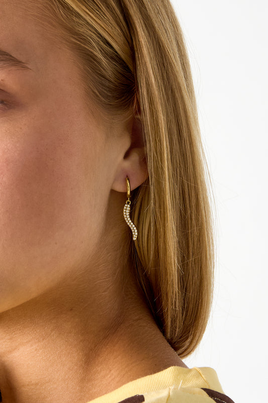 Roestvrijstalen hangende oorbellen in de vorm van een slang, eenvoudige oorbellen uit de Daily Simple serie voor dames.