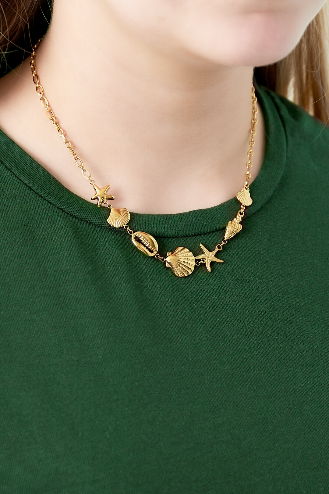 Elegant Oceanic Style Pendant Necklace for Spring/Summer