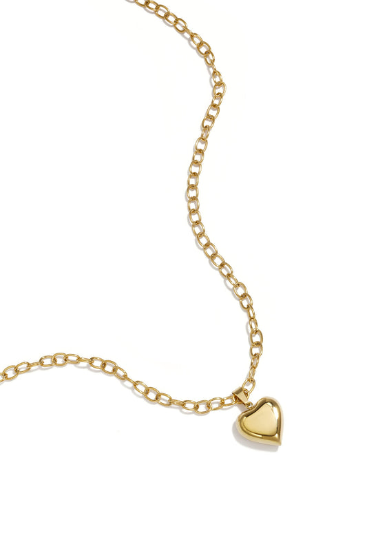Elegant Gold Heart Pendant Necklace for Everyday Wear
