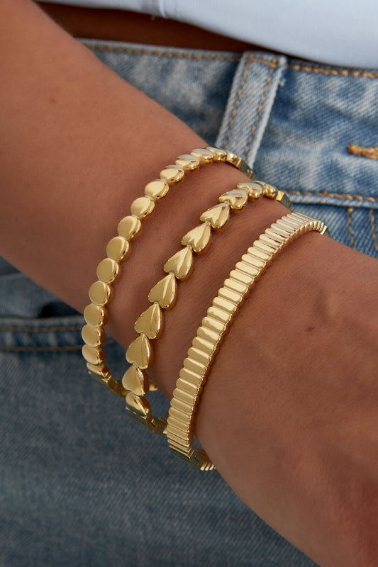 Elegant Heart Bangle for Everyday Glamour