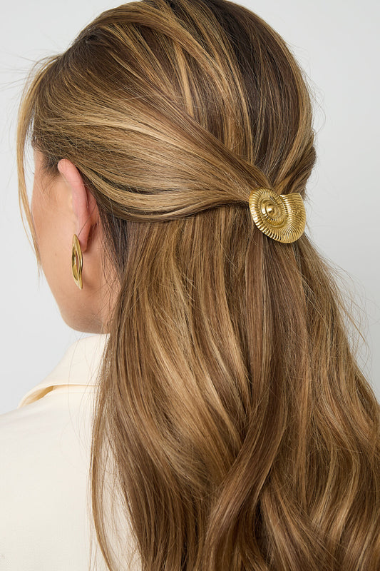 Elegant Gold Color Stainless Steel Brooch