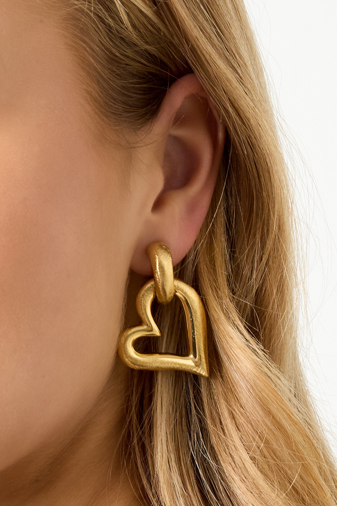 Elegant Heart-Shaped Drop Earrings for Everyday Glamour