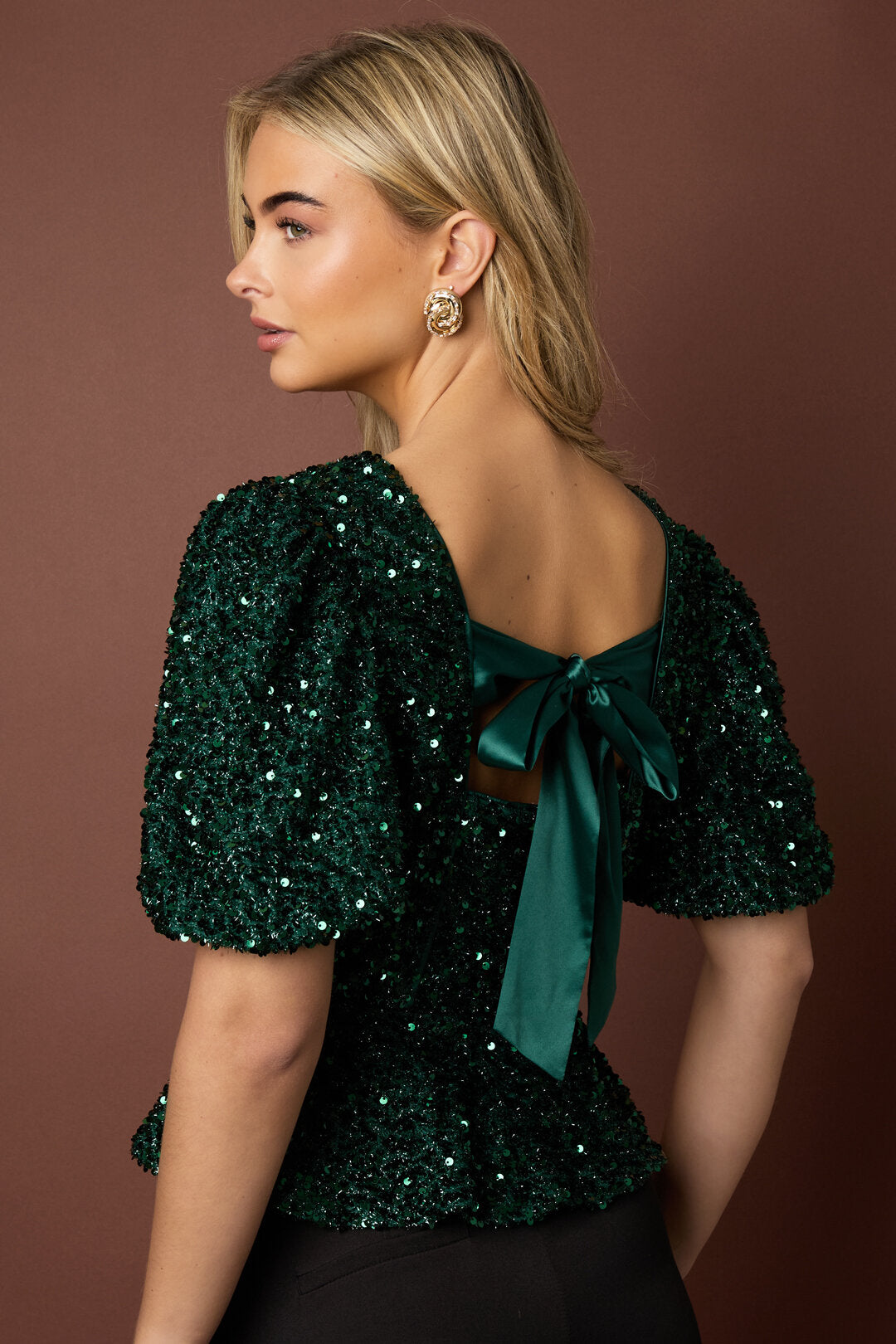Elegant Sequined Short Sleeve Top for Fall/Winter