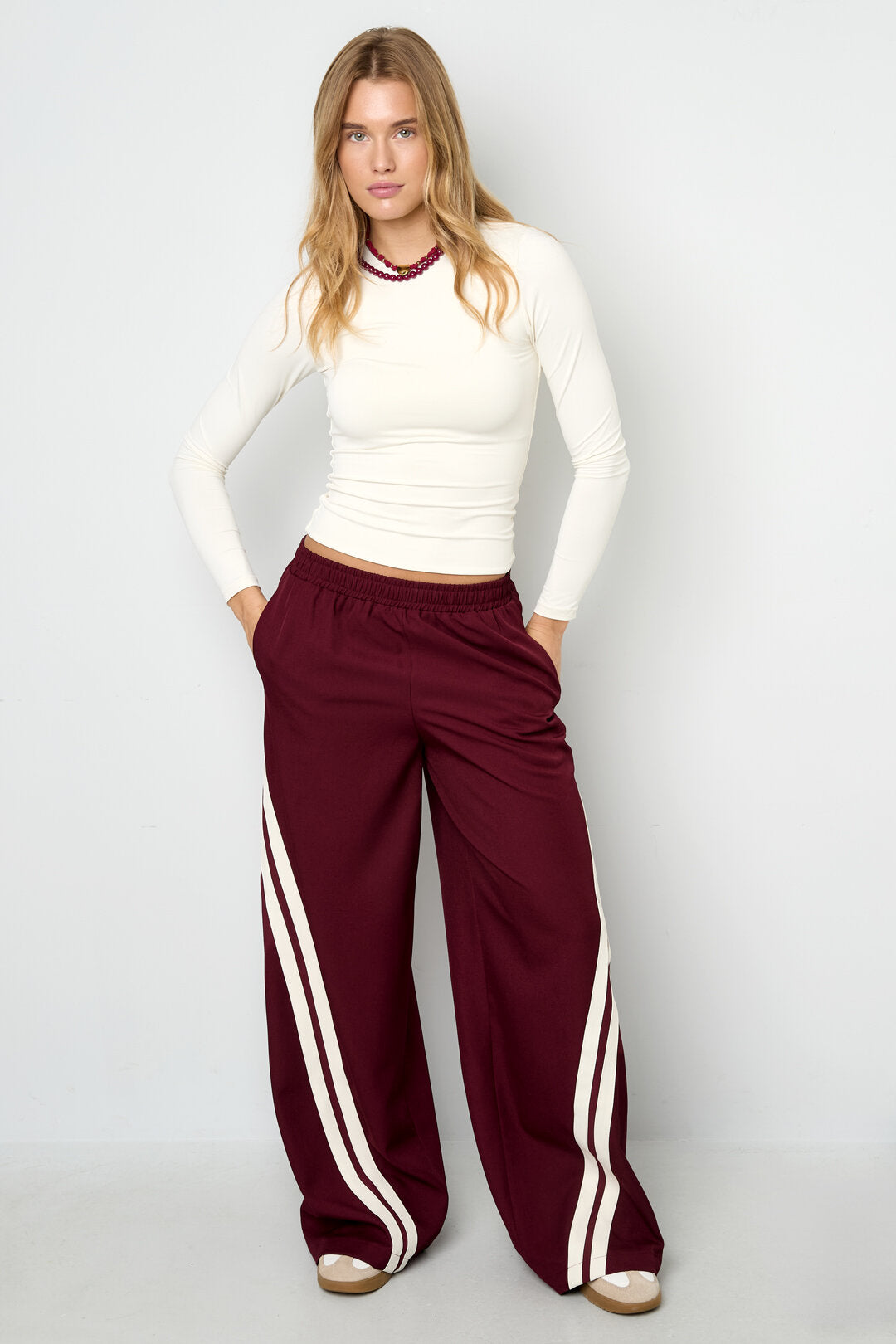 Gimme Straight Pants: Comfortable, Stylish, and Sporty