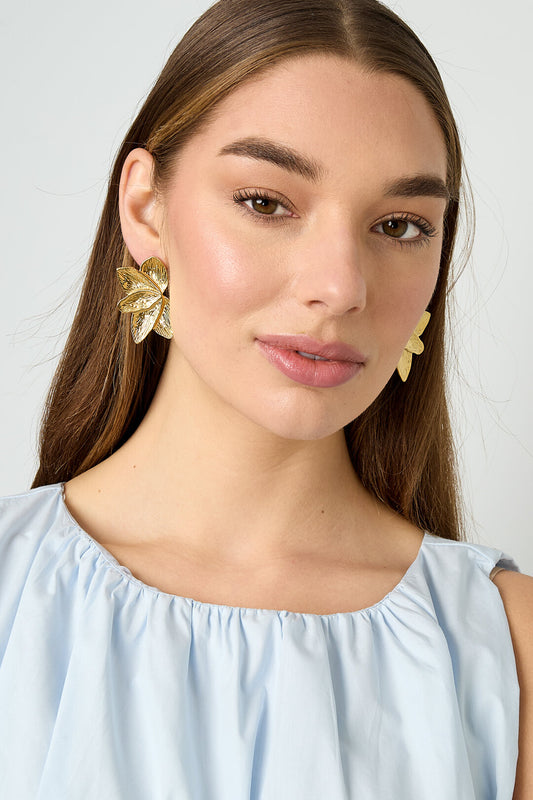 Elegant Gold Leaf Stud Earrings for Everyday Wear