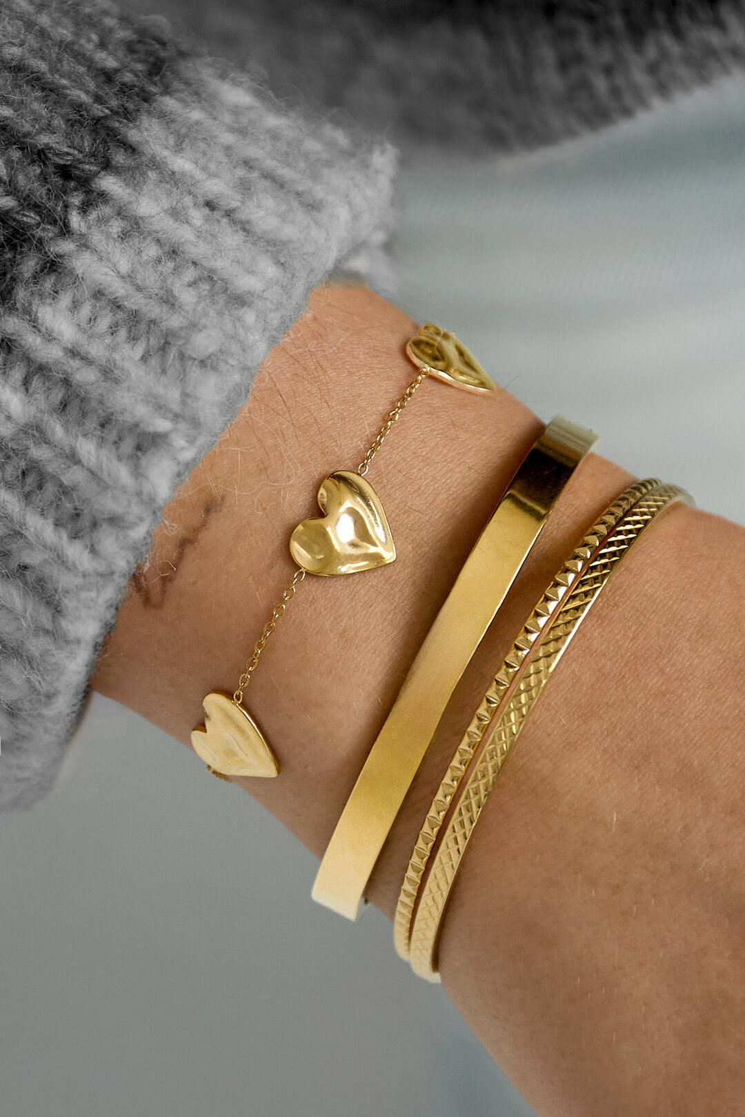 Elegant Heart Charm Bracelet for Women, Stainless Steel
