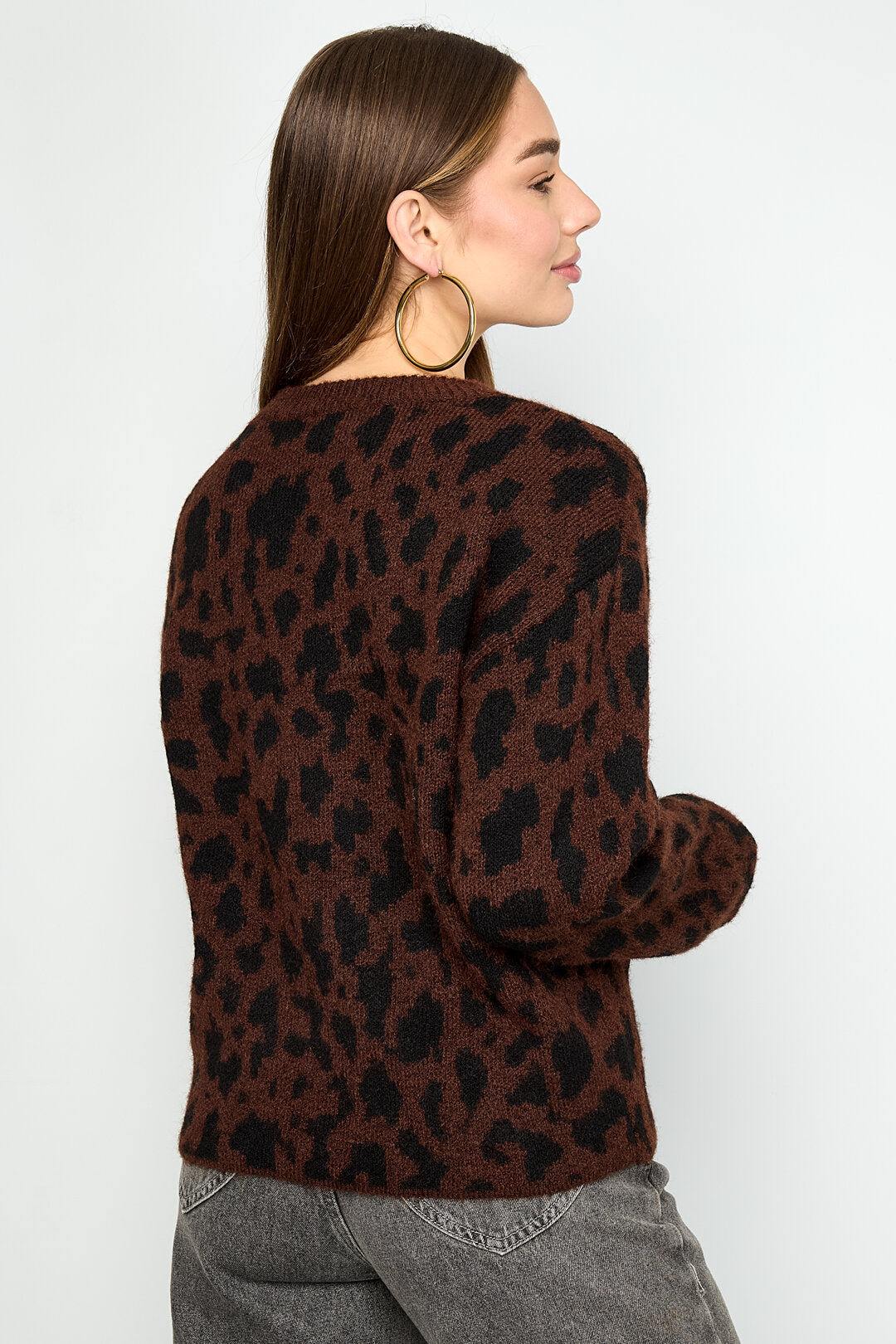 Stylish Leopard Print Knit Sweater for Fall/Winter