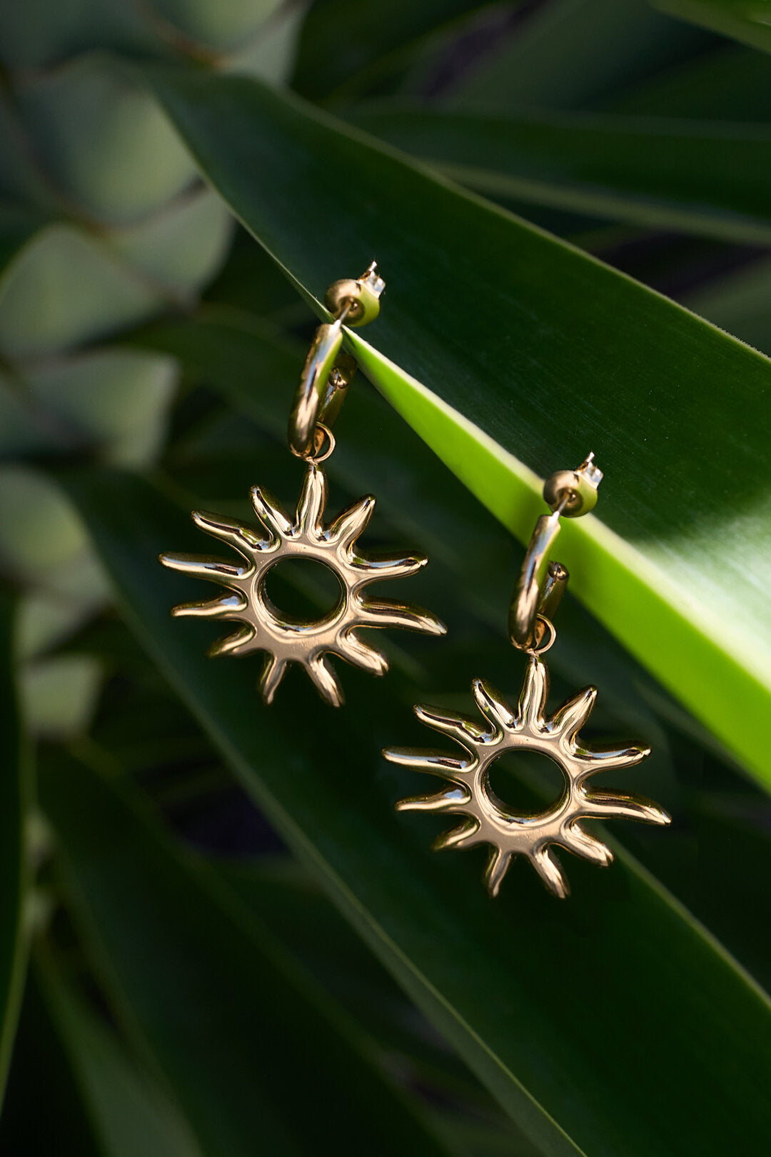 Elegant Sun-Inspired Drop Earrings for Everyday Wear