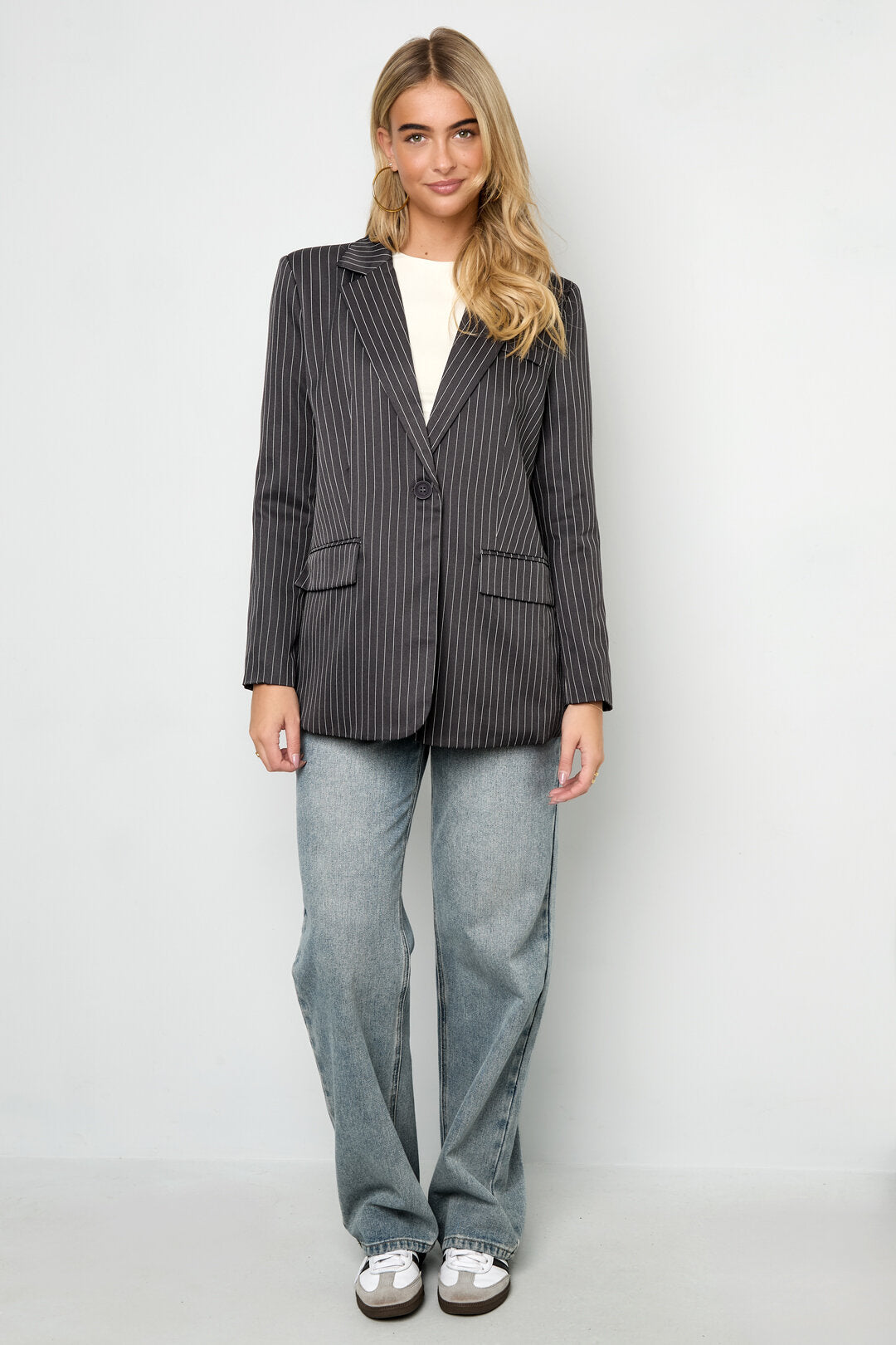 Elegant Striped Ladies' Suit Set for Fall/Winter