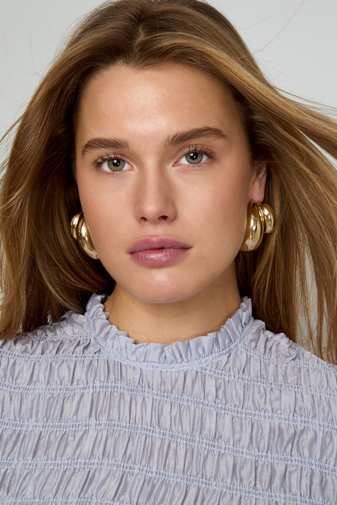 Elegant Gold Color Hoop Earrings for Everyday Style