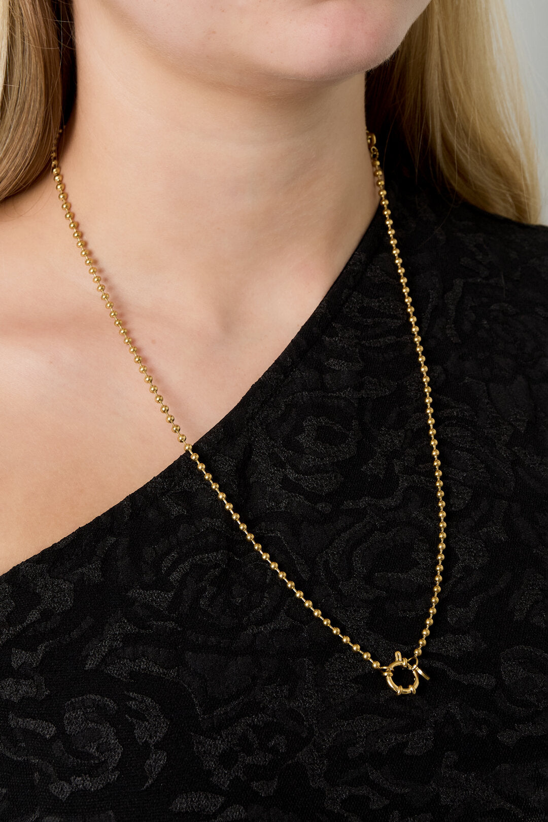 Stylish Gold Stainless Steel Short Necklace for Daily Wear