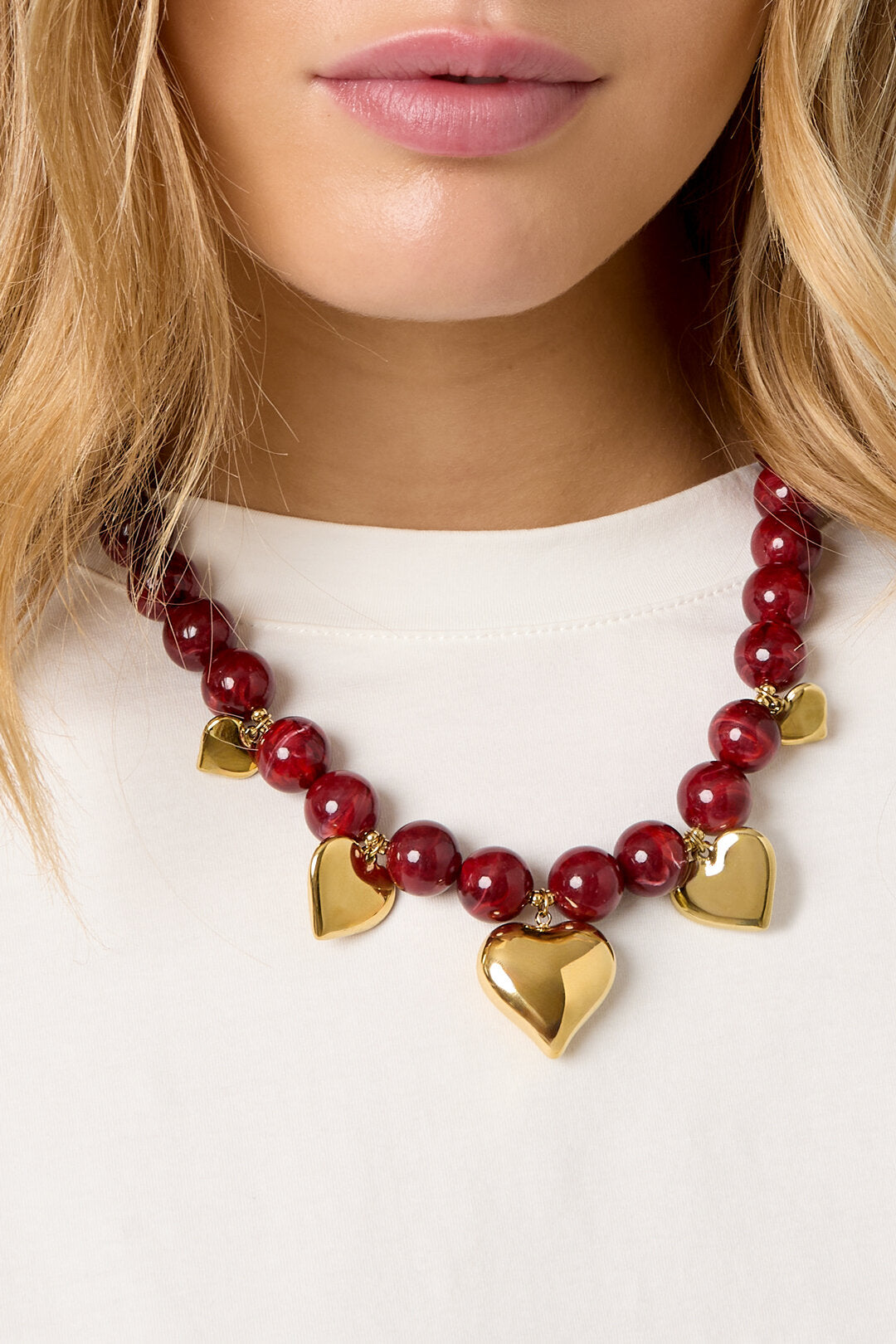 Chic Acrylic Beaded Necklace for Winter Elegance