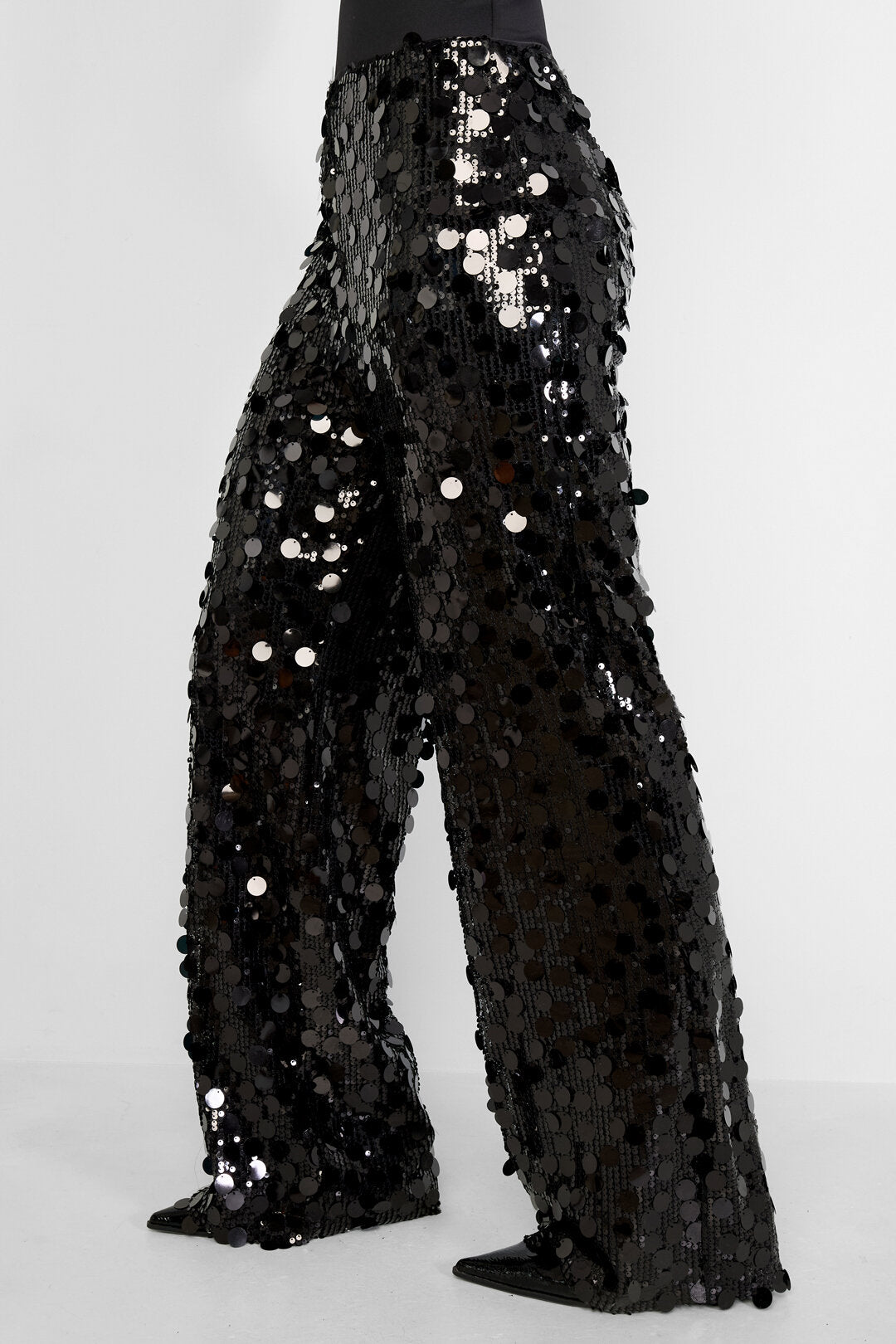 Elegant Straight Pants for All Fits