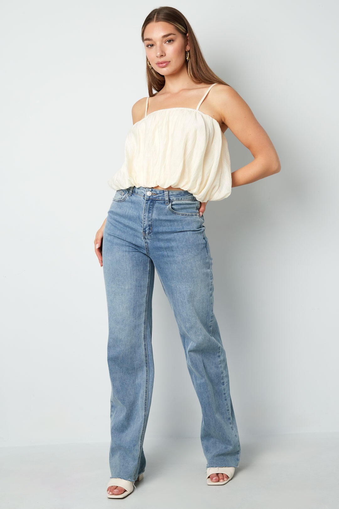 Elegant Sleeveless Top for Spring/Summer Comfort