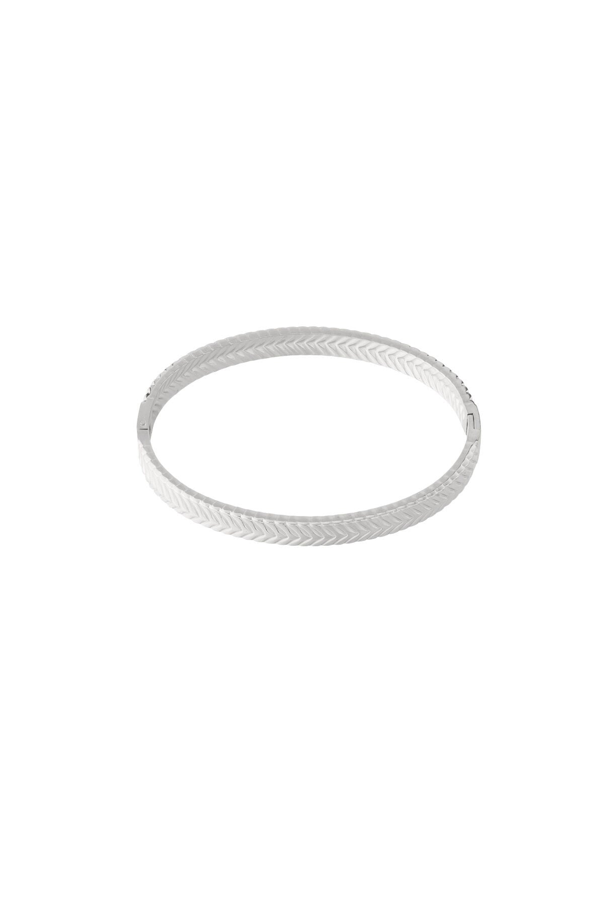 Elegant 14K Gold Plated Stainless Steel Bangle