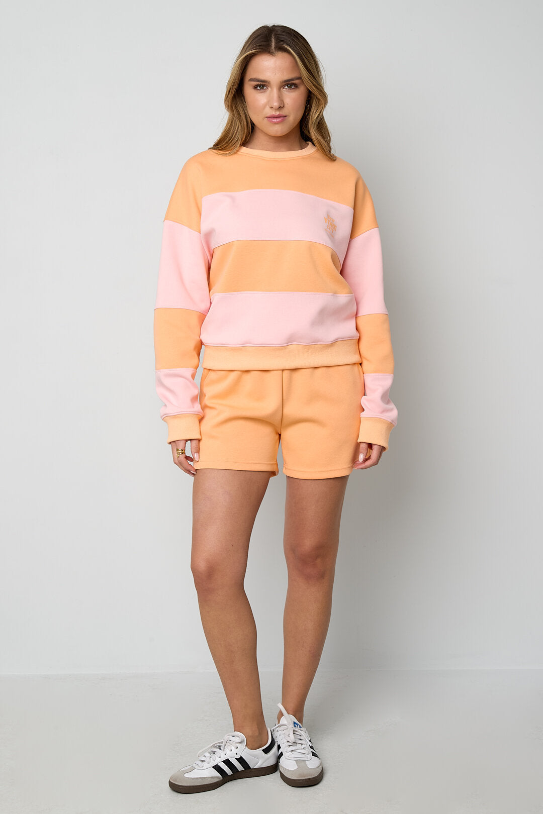 All-Season Knitted Long Sleeve Top - Comfort Meets Style