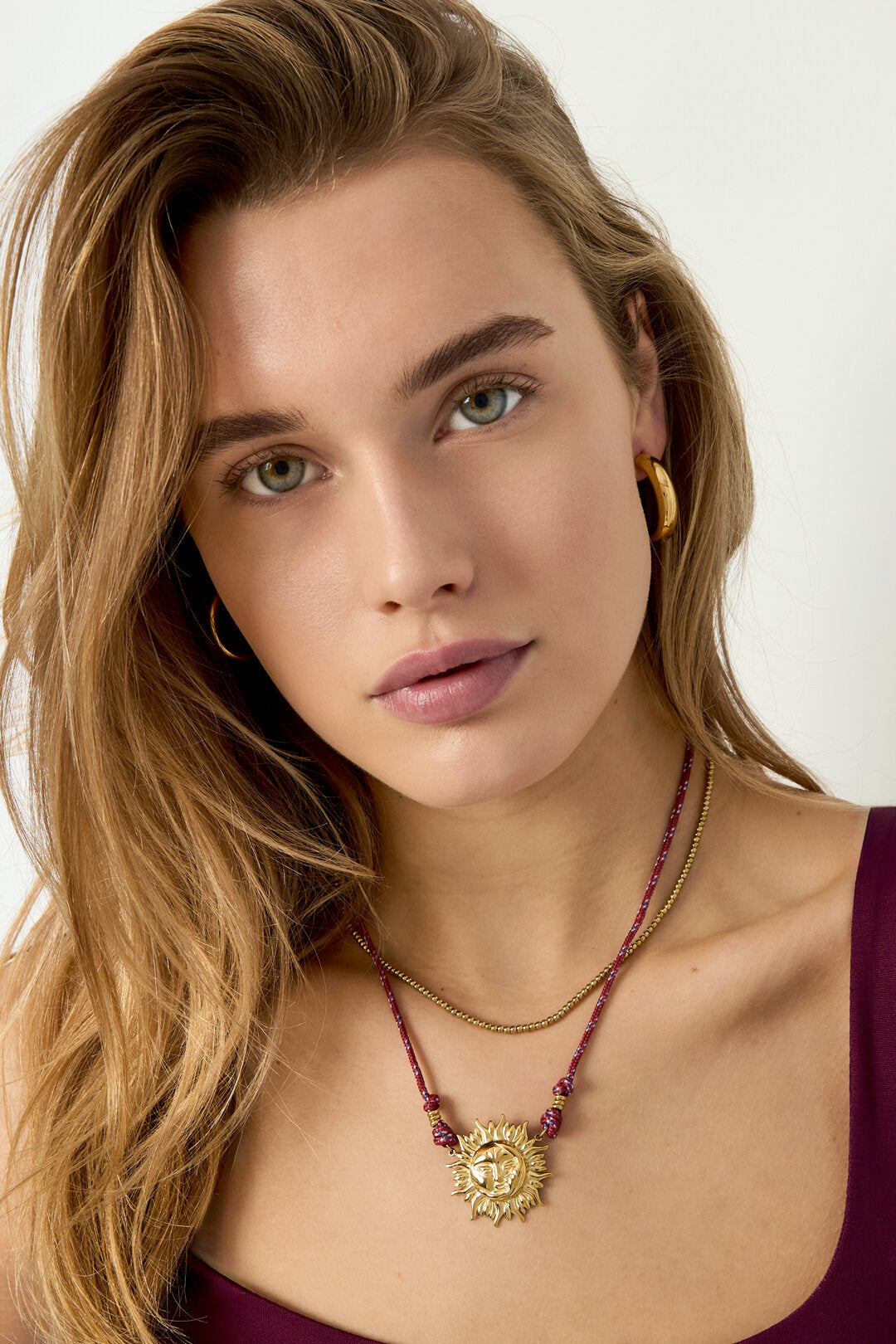 Elegant Wine Red Pendant Necklace for Daily Wear
