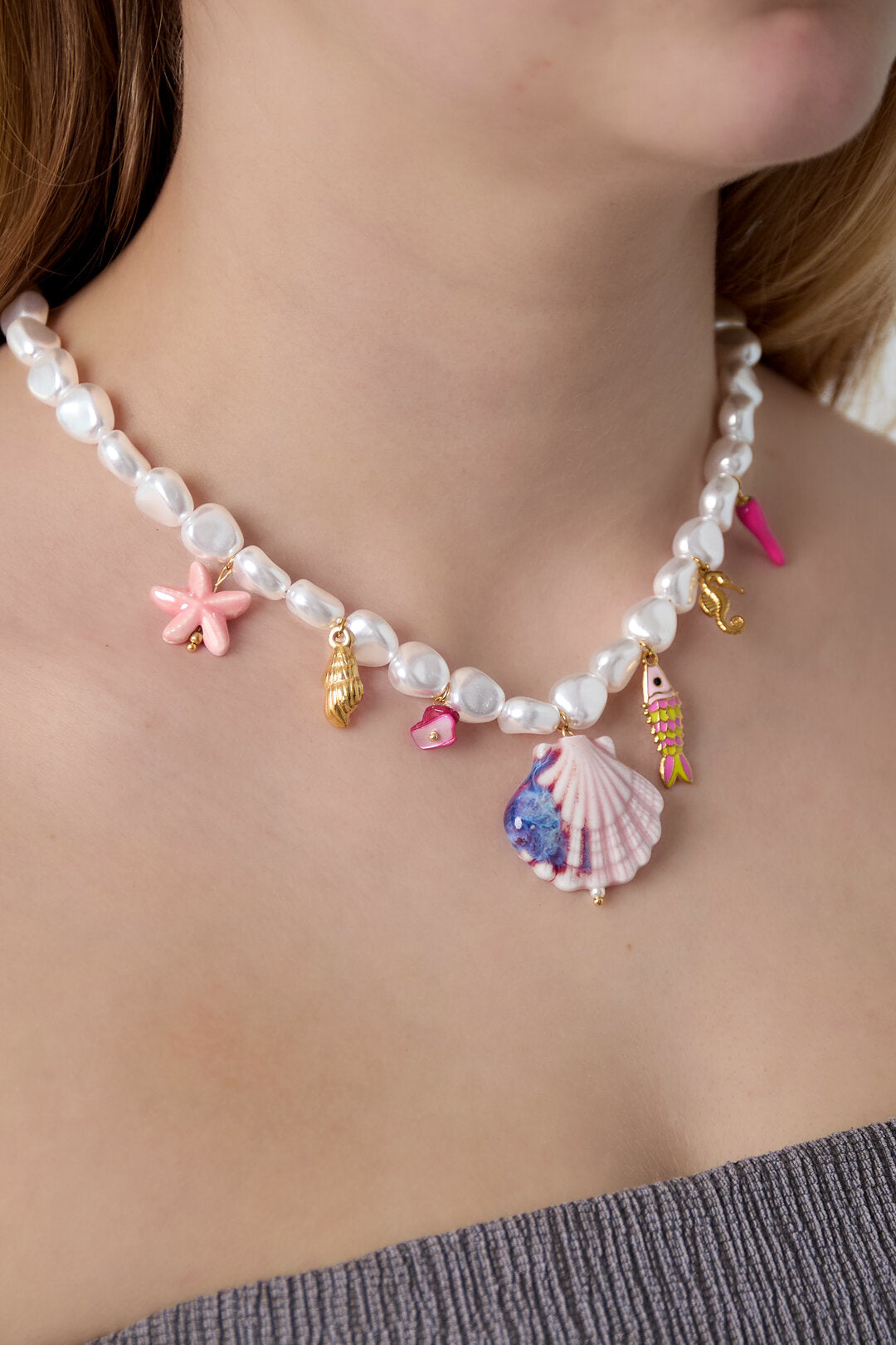 Chic Artificial Pearl Necklace for Spring/Summer Elegance