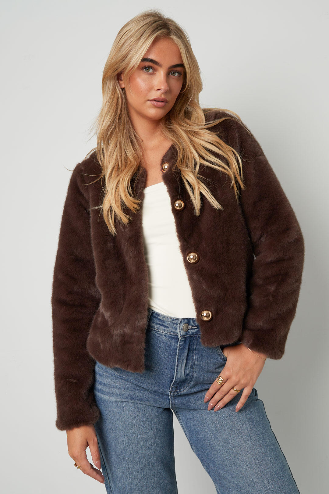 Elegant Off-White and Brown Woven Jackets for Fall/Winter